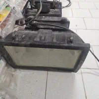 ۲ پروژکتور با لامپ گازی