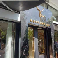 سر آشپز حرفه ای ایرانی|استخدام خدمات فروشگاه و رستوران|تهران, امانیه|دیوار