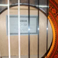 گیتار یاماها C70