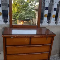 دراور 4کشو کاملا سالم بهمراه آینه