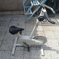 دوچرخه ثابت ورزشی