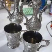 گلاب پاش و لیوان