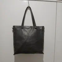 تعدادی کیف زنانه