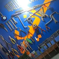 مکانیک  نیمه ماهر باسلیقه نیاز مندیم