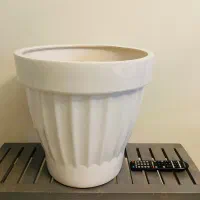 تعدادی‌گلدان شیک‌ بهمراه زیرگلدانی‌رایگان(اشانتیون