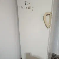 یک عدد یخچال فریزر  تمام بفروش میرسد