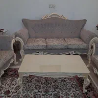 مبل لبخند