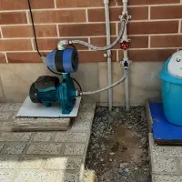 لوله کش نصب لوازم‌ های خانه