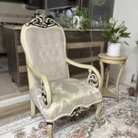 مبل ۹ نفره همراه با کاور پلاستیکی و میز وسط|مبلمان خانگی و میز عسلی|فریدونکنار, |دیوار