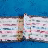 یک عدد توبره روی موتور