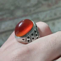 انگشتر عقیق سرخ یمنی طوقدار