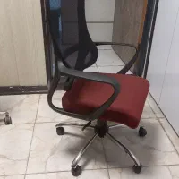 نیازمند رویه کوب ماهر مبلمان اداری