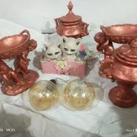 تعدادی گلدان ولوازم دکوری چینی و پلی استر