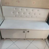 صندلی ،کمد دار