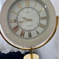 ساعت سه پایه دار