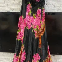 لباس مجلسی|لباس|قم, مسجد امام حسن|دیوار