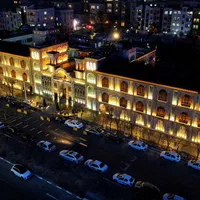 خانه دار هتل گران میراث رشیدیه