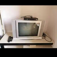 تلویزیون 21 اینچ و میز ودستگاه دیجیتال|صوتی و تصویری|گنبد کاووس, |دیوار