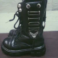بوت چرم بچگانه