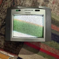 دو عدد تلویزیون