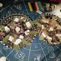 فال قهوه وتاروت فریال