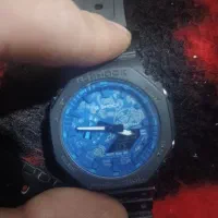 تعدادی ساعت وانگشتر وچاقو