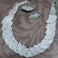 نیم ست پر نگین