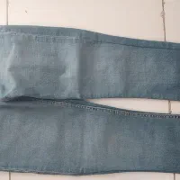 شلوار لی دخترونه