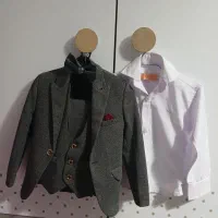 کت و شلوار و جلیقه وپیراهن سفیدو پاپیون گردنی