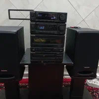 سیستم صوتی پاناسونیک و تعدادی باند