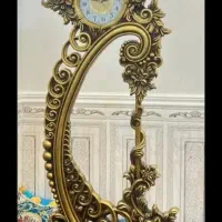 ساعت نو تمیز صفحه دو م رو ببینید