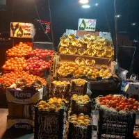 یگ نفرجهت همکاری در میوه فروشی