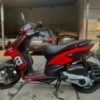 آپریلیا sr160