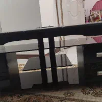 میز تی وی شیشه ای سالم و تمیز