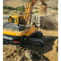 شاگرد بیل مکانیکی