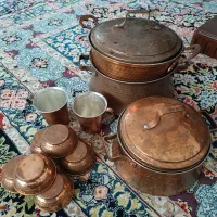 قابلمه ولیوان وپیاله مسی و دیگچه|ظروف پخت‌وپز|آفتاب, |دیوار