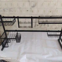 آبچکان پشت پنجره ای