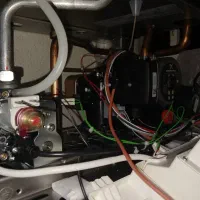 تعمیرات پکیج ، آبگرمکن گازی و برقی و کولر اسپیلت|خدمات پیشه و مهارت|فومن, |دیوار