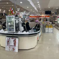 نظافت و خدمات فروشکاه