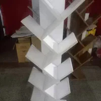 کتابخانه  ایستاده