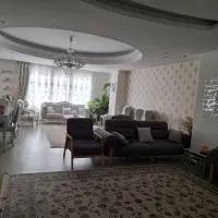 آپارتمان-135-متری-حیاط-دار-ویلایی-مانند