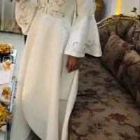 لباس عقد و نامزدی|لباس|فردیس, نسترن شرقی|دیوار