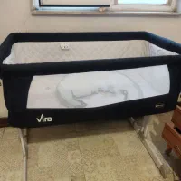 تخت کنار مادر