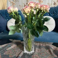 گلدان و گل