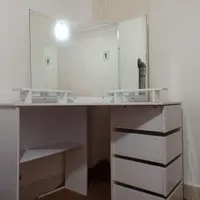 میز آرایش ، آینه
