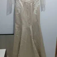 لباس مجلسی سایز ۳۶ تا ۳۸ هستش با قیمت عالی