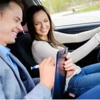 آموزش رانندگی مربی هتل اجاره ماشین آموزش موتور
