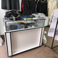 میز یشخوان