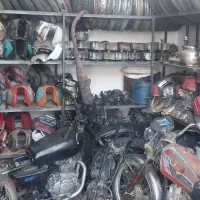 لوازم جانبی موتور سیکلت به صورت استوک موجوده|قطعات یدکی و لوازم جانبی|منجیل, |دیوار