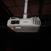 پرژکتور|تلویزیون و پروژکتور|تهران, آبشار تهران (دریاچه)|دیوار